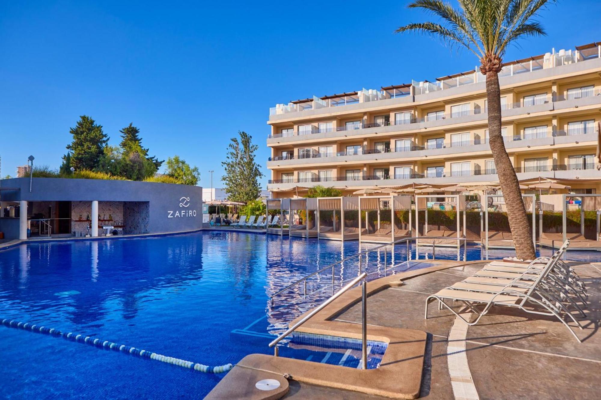 Zafiro Palmanova Aparthotel ภายนอก รูปภาพ