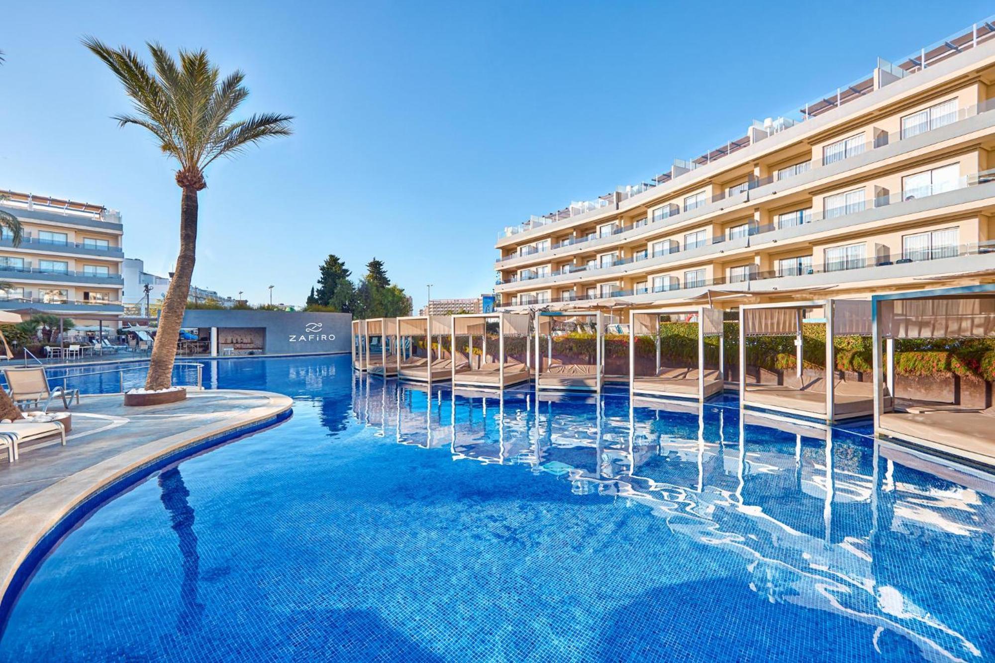 Zafiro Palmanova Aparthotel ภายนอก รูปภาพ