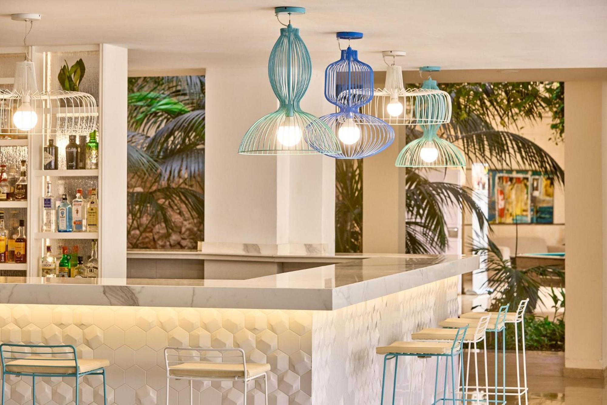 Zafiro Palmanova Aparthotel ภายนอก รูปภาพ