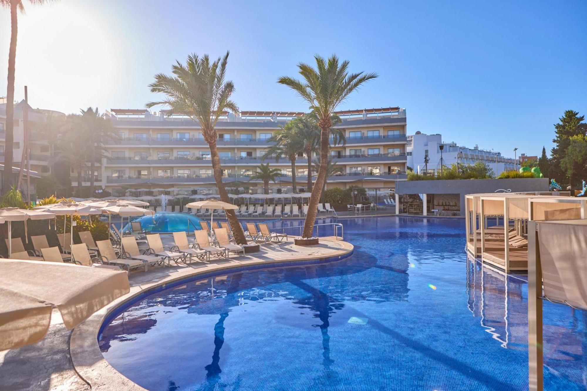 Zafiro Palmanova Aparthotel ภายนอก รูปภาพ