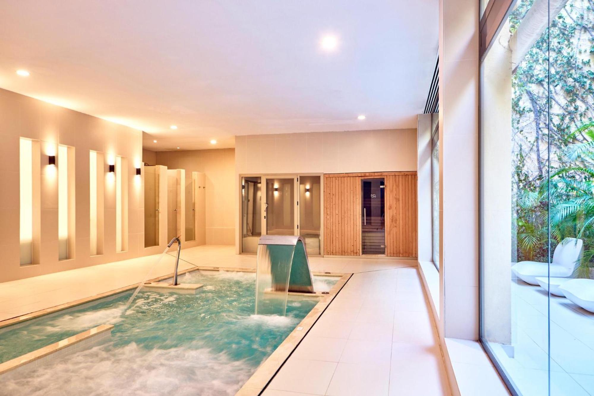 Zafiro Palmanova Aparthotel ภายนอก รูปภาพ