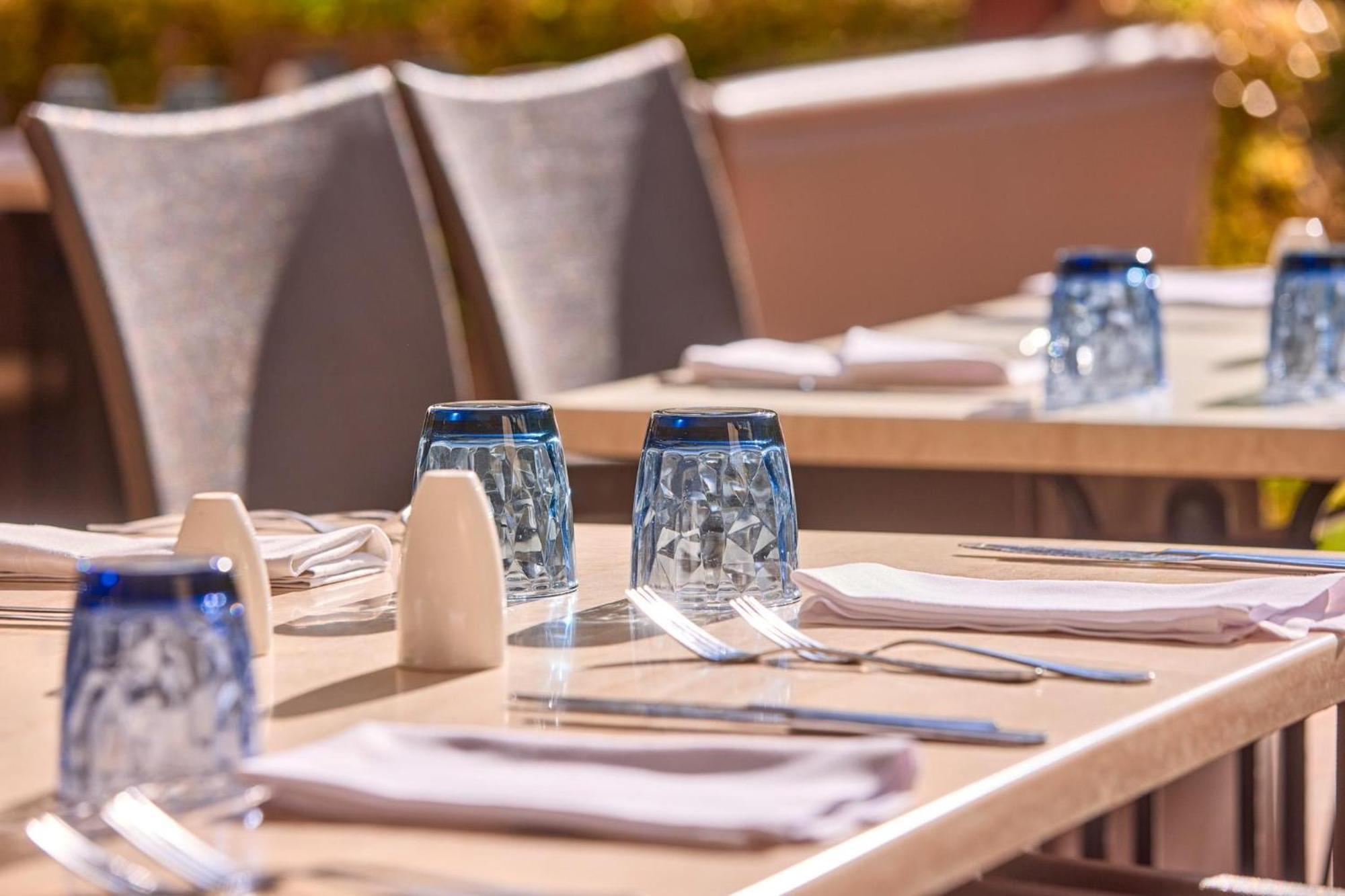 Zafiro Palmanova Aparthotel ภายนอก รูปภาพ