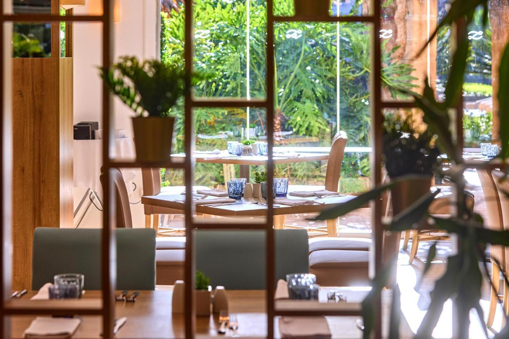 Zafiro Palmanova Aparthotel ภายนอก รูปภาพ