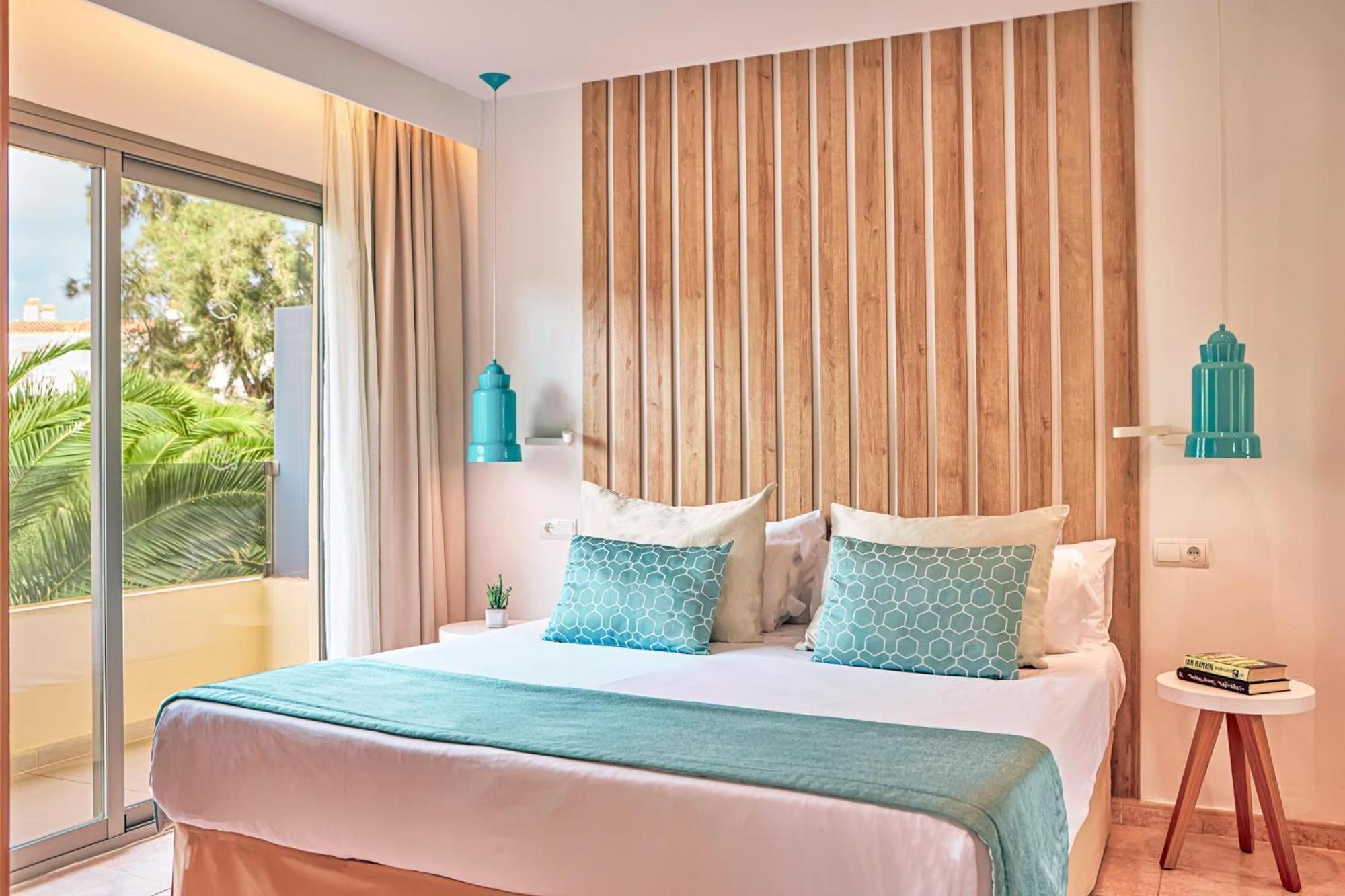 Zafiro Palmanova Aparthotel ภายนอก รูปภาพ