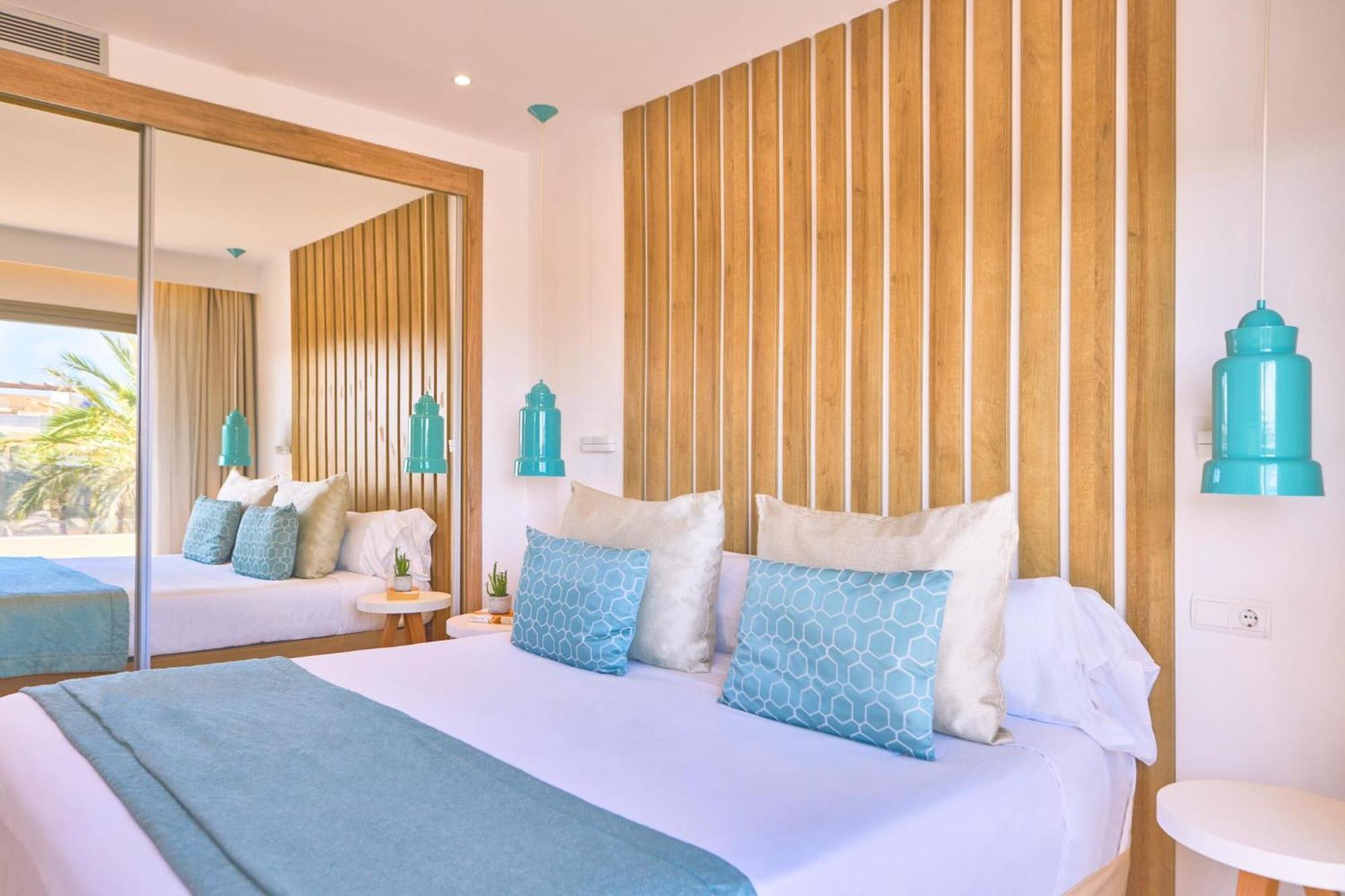 Zafiro Palmanova Aparthotel ภายนอก รูปภาพ